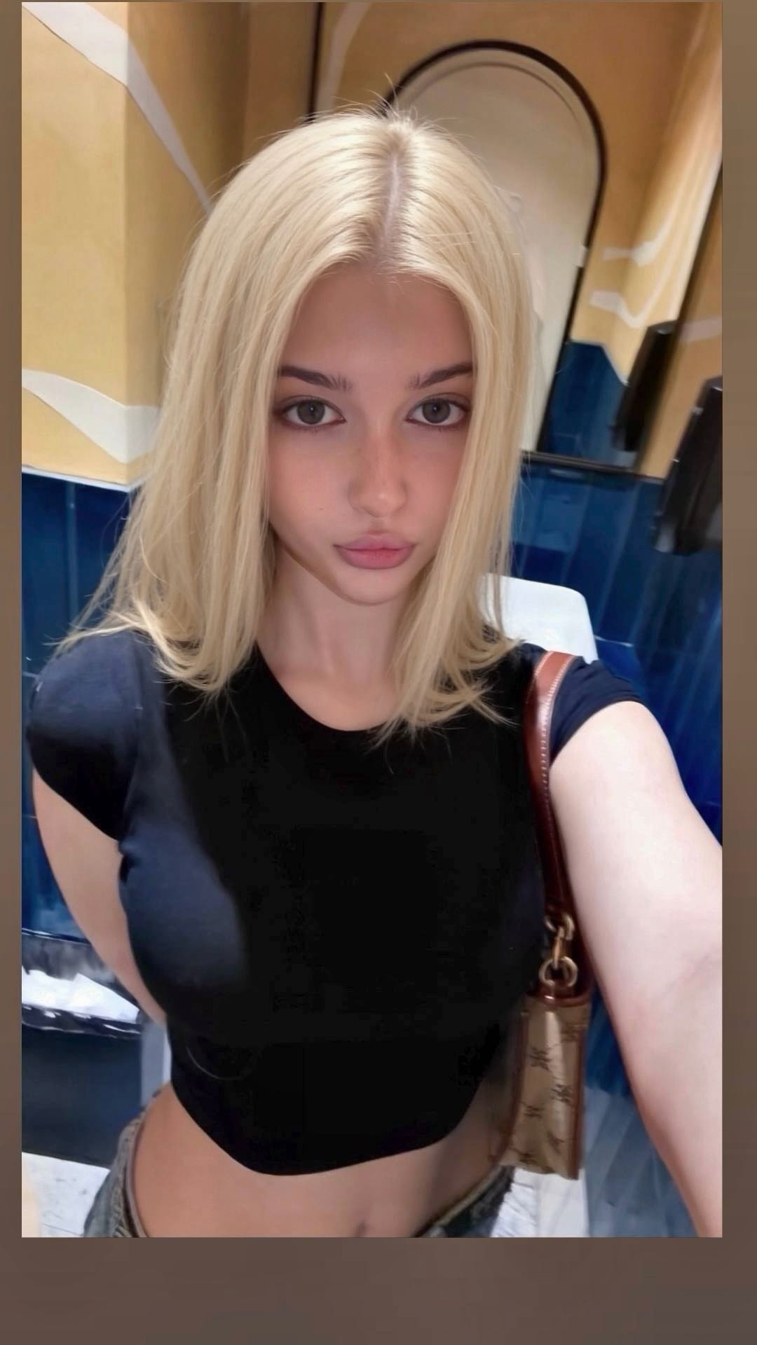 Blondie — live on Dirty Omegle